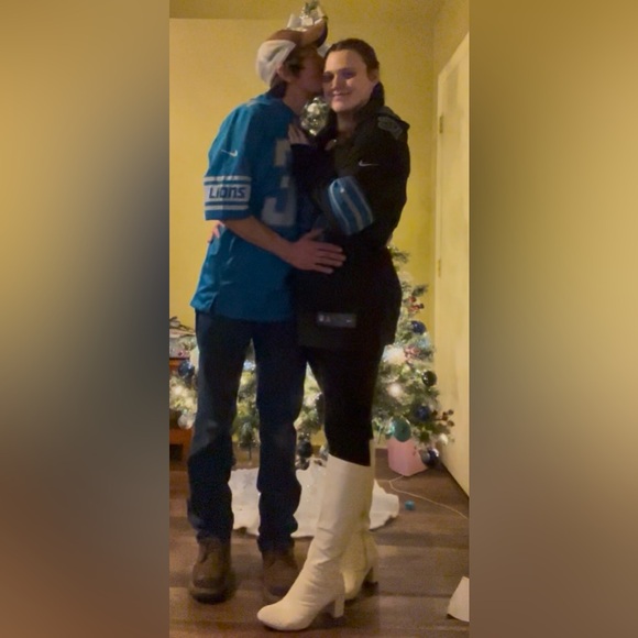 Meet your Posher, Emily - Picture 4 of 8